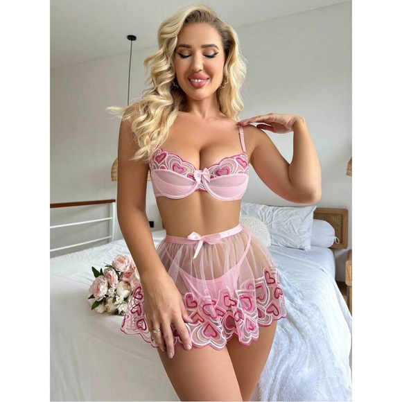 ❤️ NEW Heart Embroidery Mesh Underwire Lingerie Set - Picture 2 of 7